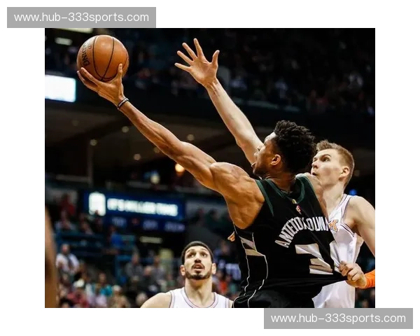 雄鹿队大洛佩斯护框价值下降 蹲坑防守策略遭挑战 雄鹿队大洛佩斯护框价值下降 蹲坑防守策略遭挑战